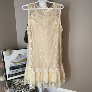 A' Reve Cream lace dress with ruffled hem #acedress small stain by the name tag